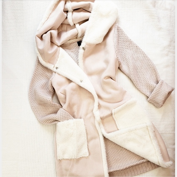 Jackets & Blazers - 🆕️//Winter Collectio// soft pink coat w hoodie
